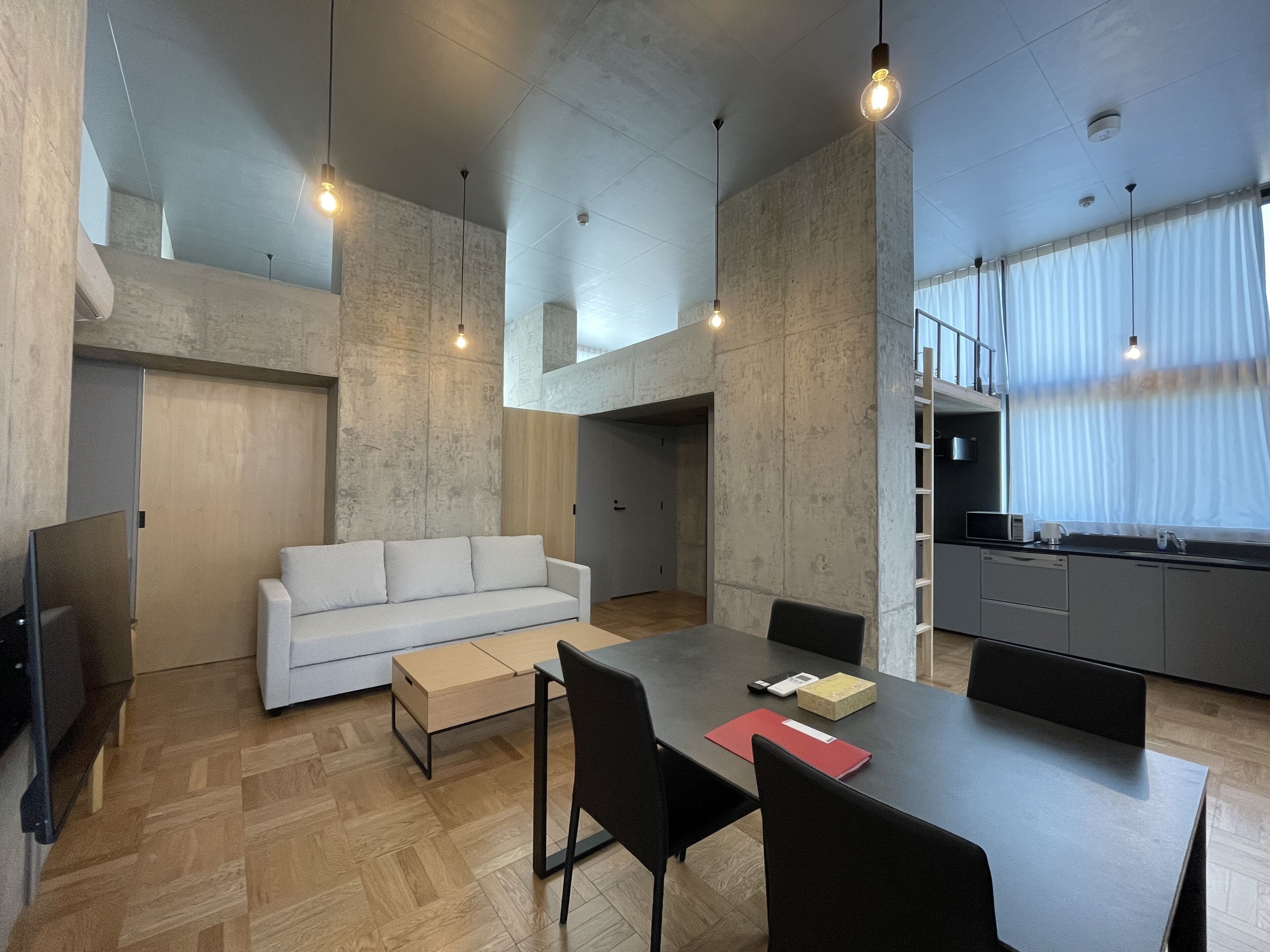 Premier Apartment, Non Smoking, City View | In-room dining
