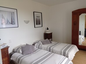 4 Schlafzimmer, Bügeleisen/Bügelbrett, WLAN, Bettwäsche