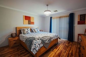 4 chambres, bureau, fer et planche Ă repasser, Wi-Fi