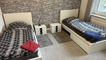 2 Schlafzimmer, Bügeleisen/Bügelbrett, kostenloses WLAN, Bettwäsche
