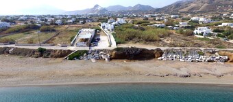 Pelagos Rooms 10m from Gyrismata Beach