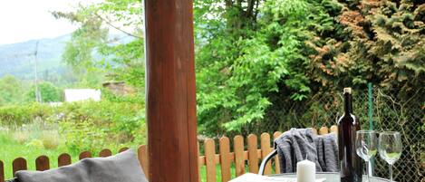 تناول الطعام بالخارج