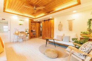 Smart-TV, bøker og musikkbibliotek