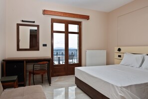 Panoramic Double or Twin Room, Lake View | Blackout drapes, soundproofing, iron/ironing board, free WiFi - The View (Ioannina)