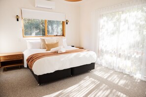 4 chambres, fer et planche à repasser, Wi-Fi gratuit, draps fournis