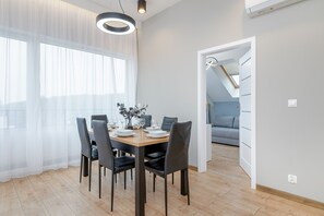 Living room - Luxury Apartment by Renters Prestige (Kraków)