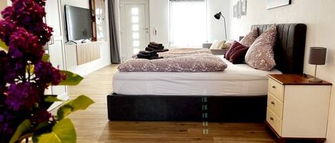 1 chambre, lit parapluie, Wi-Fi gratuit, draps fournis
