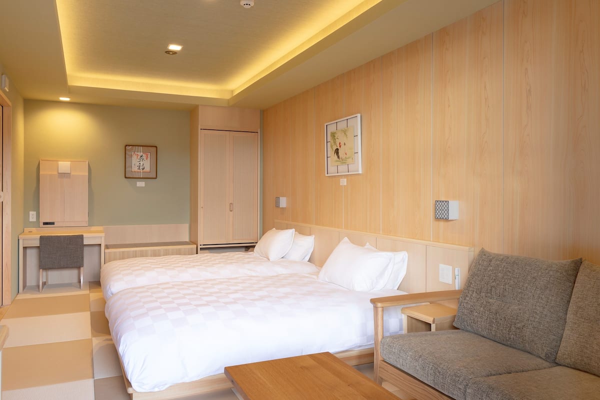 ห้องทวิน, ระเบียง | ตู้นิรภัยในห้องพัก, โต๊ะทำงาน, Wi-Fi ฟรี