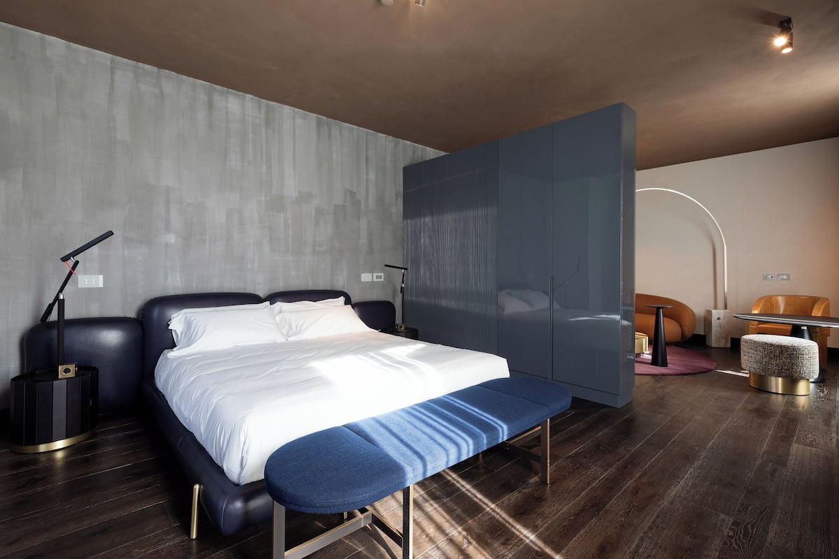 Junior Studio Suite, 1 King Bed, Non Smoking | 1 bedroom, premium bedding, down duvets, memory-foam beds