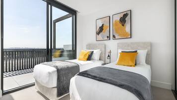 Iron/ironing board, free WiFi