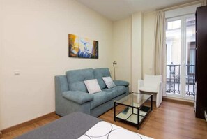 Living area - Madrid - Studio Gran via 1C (Madrid)