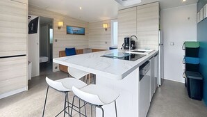 Unclassified image, 3 of 26, button - Spacious Mobile Home, 40m², 3BR, 2BA, Pools, Beach Access, Centrally Located (Jullouville)