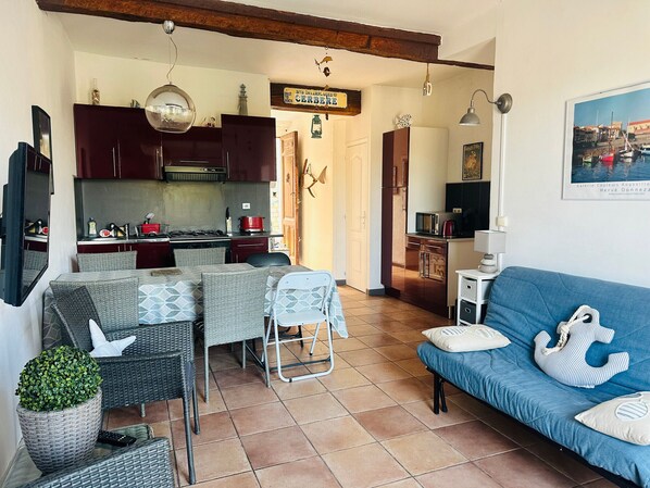 TV - Charming Mediterranean T2 in Port-Vendres (Port-Vendres)