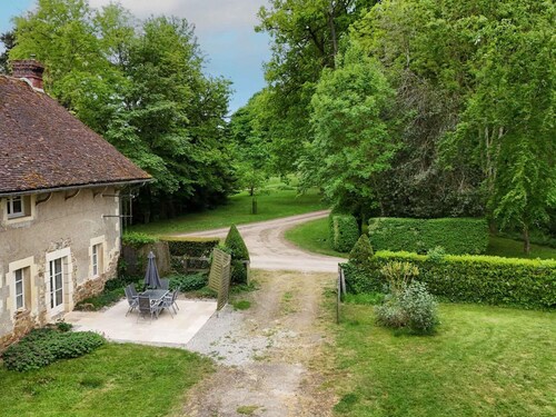 Maison rénovée 18ème s. avec jardin, animaux acceptés et recharge électrique