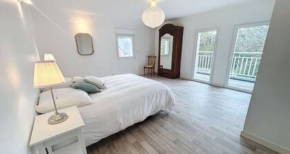 Grande maison prĂšs plage Carolles, 5 chambres, jardin, parking, wifi gratuit â 10 pers.