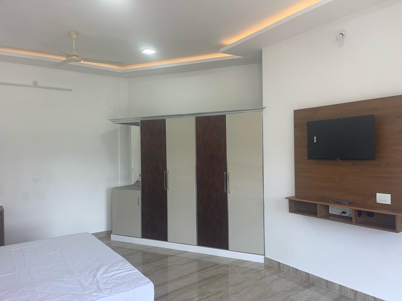 6 dormitorios, tabla de planchar con plancha, wifi y ropa de cama