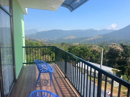 Snowy Hills Santhanpara @ Idukki -A Home With Revelations Is Found In Foggy.
