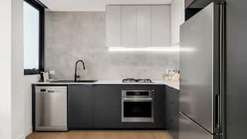 Apartment, 3 Bedrooms | Private kitchen