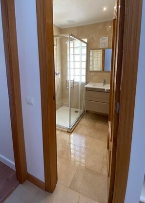 Hair dryer, towels, toilet paper - Lilia Rosa Calpe (Calpe)