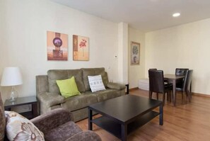Living area - Madrid - Apartment 3A (Madrid)