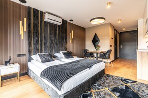 Standard Double Room | Free minibar, in-room safe, soundproofing, cots/infant beds - Aparthotel Diamond SPA Aqua (Bukowina Tatrzanska)