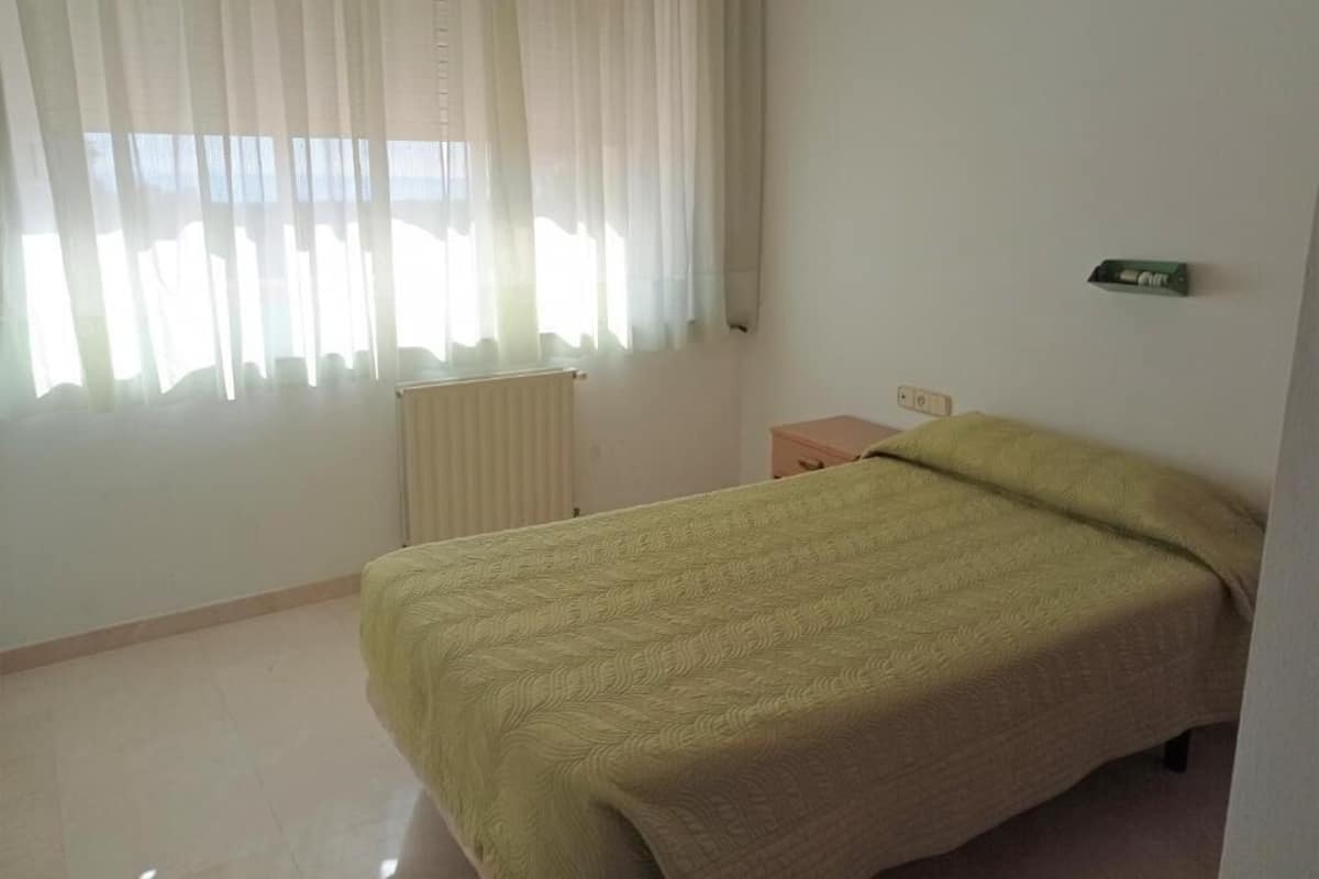 Single Room | Free WiFi, bed sheets