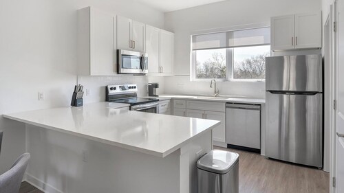 Landing | Beautiful 2BD, Game Room, Gym