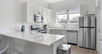 Landing | Beautiful 2BD, Game Room, Gym