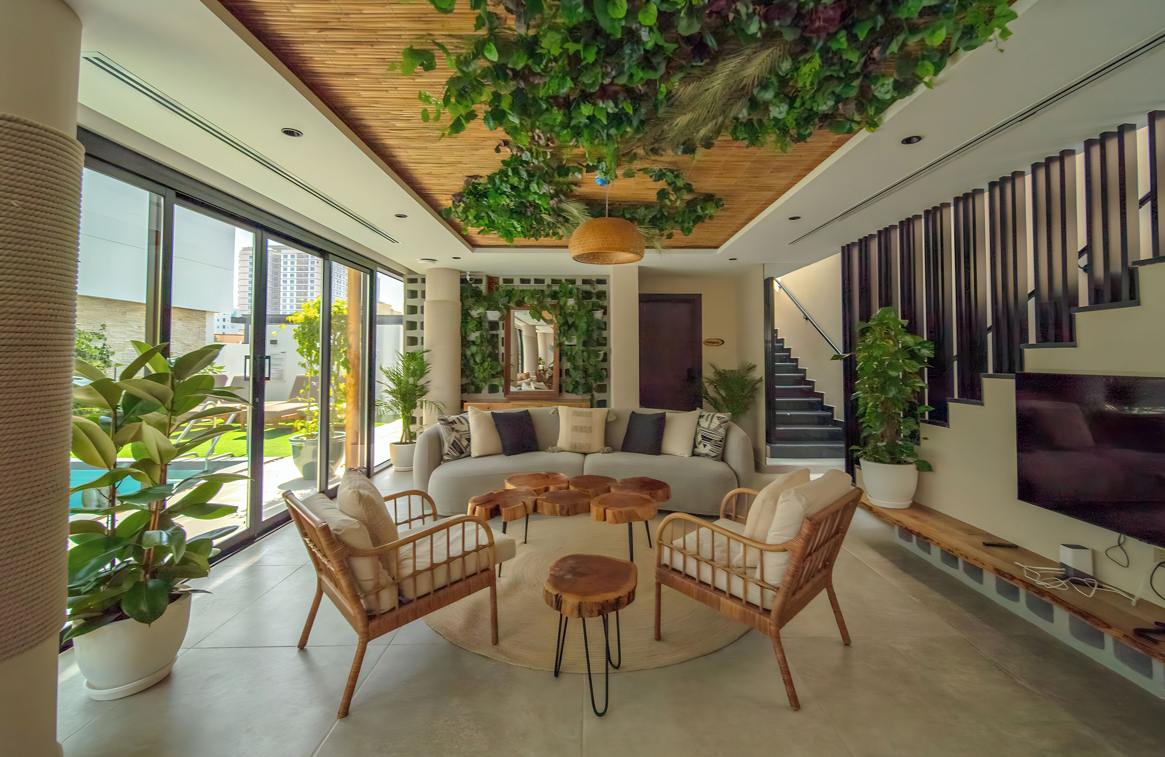 Een koelkast, een microgolfoven