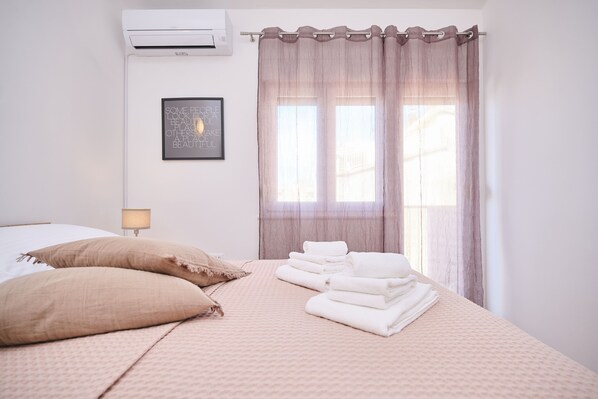 2 bedrooms, iron/ironing board, free WiFi, bed sheets - Apartment Mark by Litto (Split)