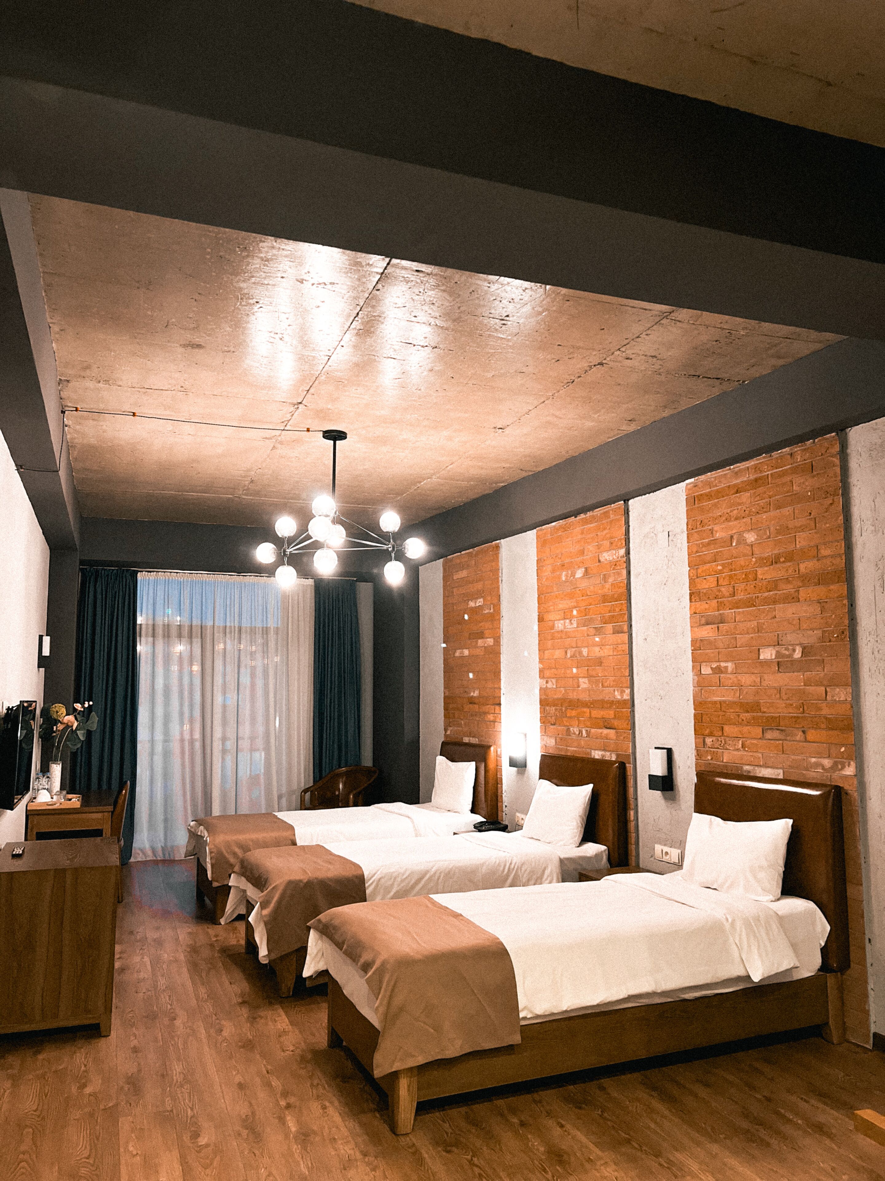 Caja de seguridad en la habitación y sistema de insonorización 