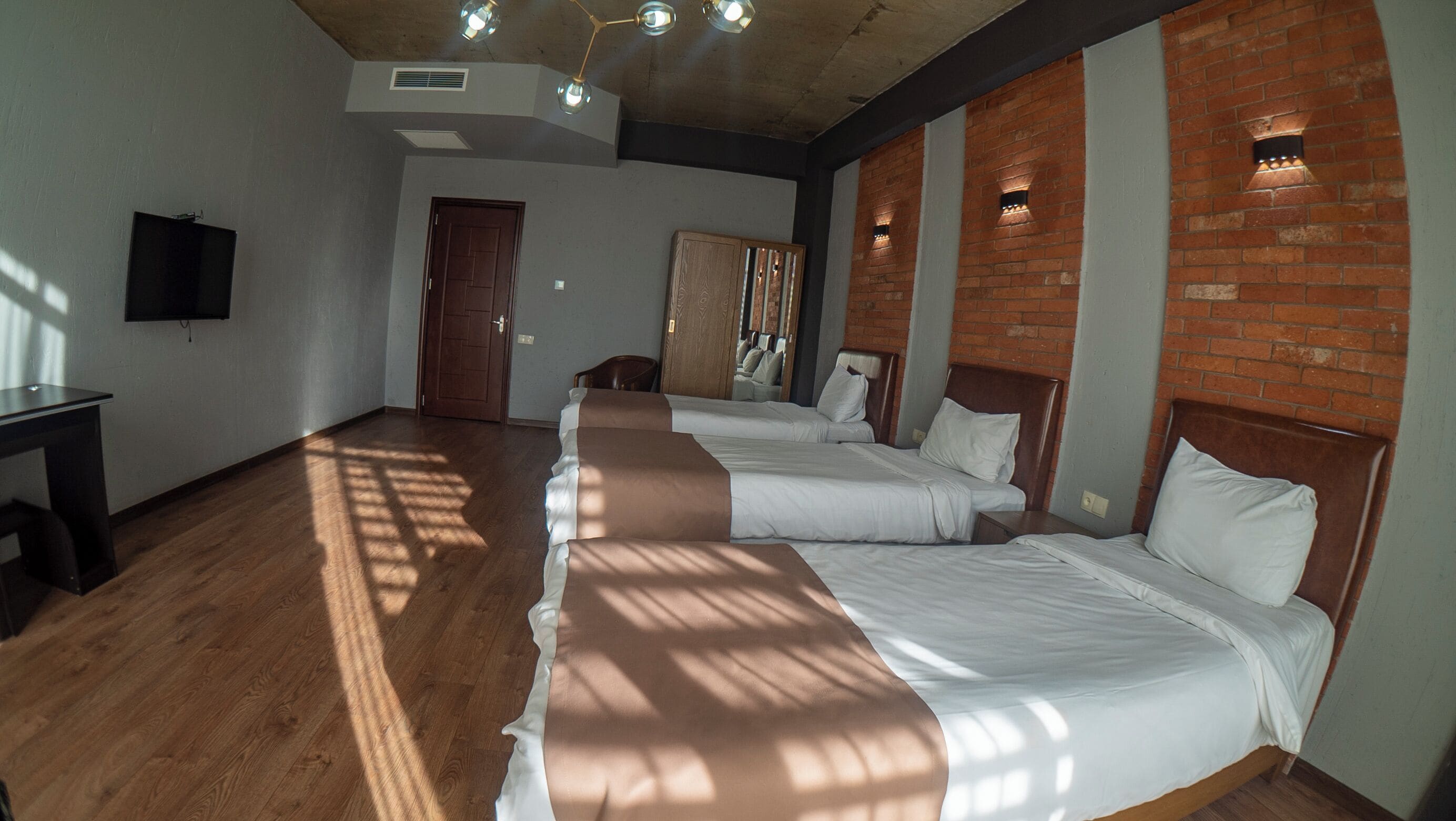 特级公寓 | 客房内保险箱、隔音、熨斗/熨板、免费 WiFi