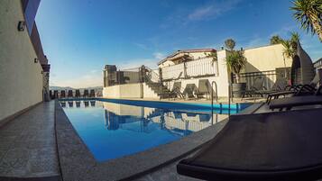 季節性室外游泳池