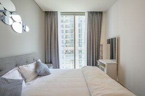 1 bedroom, individually decorated, iron/ironing board, free WiFi - Yogi - Unwind in this 1BR at Sobha Creek Vistas Reserve (Dubai)