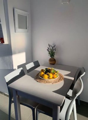 Dining - Au Cœur de Parikia , Appartement Cosy Avec Balcon (Parikiá)