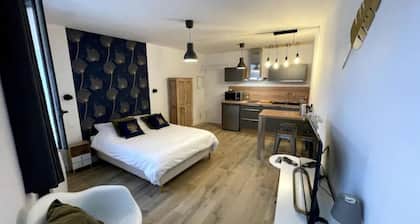 ALP Chartres - Parking Studio Inclus - lit 160x200