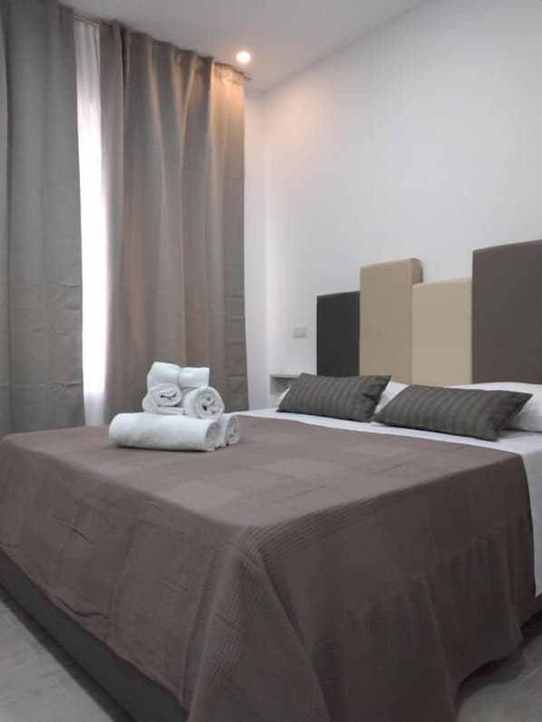 Chambres insonorisées, fer et planche à repasser, Wi-Fi gratuit