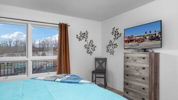 2 Schlafzimmer, BĂŒgeleisen/BĂŒgelbrett, WLAN, BettwĂ€sche