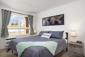 1 soverom, strykejern/-brett, reiseseng for barn og wi-fi