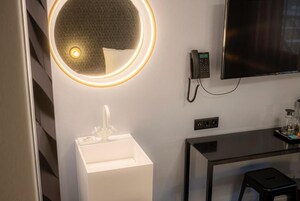 Free minibar, in-room safe, desk, free WiFi