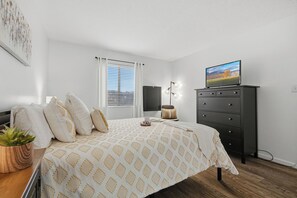 2 chambres, fer et planche à repasser, Wi-Fi gratuit, draps fournis