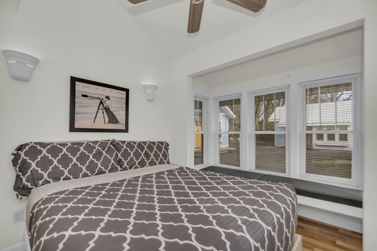 1 quarto, escrivaninha, ferros/tábuas de passar roupa, Wi-Fi de cortesia