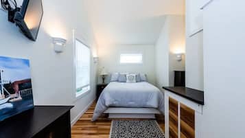 2 habitaciones, escritorio, tabla de planchar con plancha y wifi