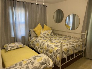 2 bedrooms, travel crib, free WiFi, bed sheets