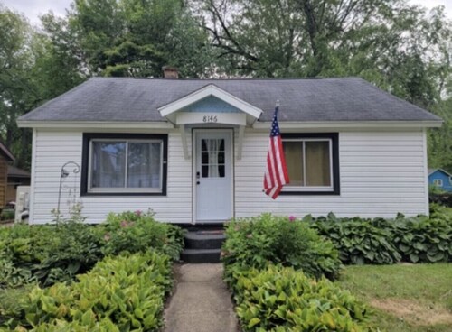 Pokagon Cozy Lakeview Cottage