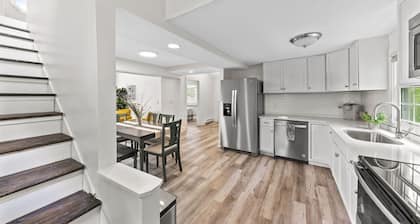 Little Paw Paw Lake House with Hot Tub