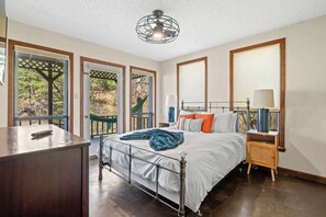 4 Schlafzimmer, Bügeleisen/Bügelbrett, WLAN, Bettwäsche
