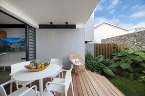 Appartement, vue sur le jardin, rez-de-chaussée | Terrasse/patio