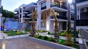 Unclassified image, 5 of 50, button - Flower City Suits (Yalova)