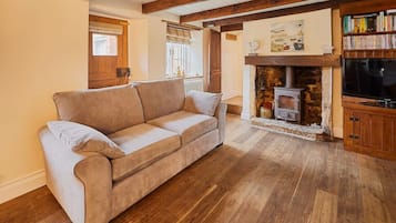 TV, fireplace, DVD player, offices